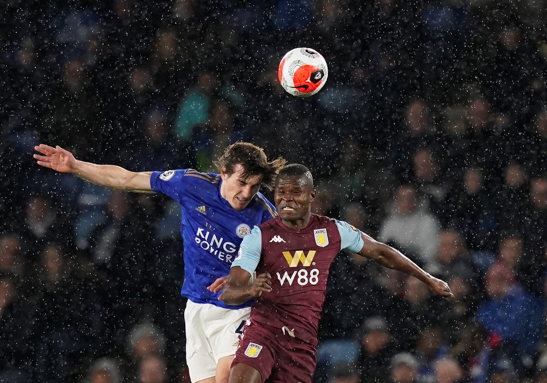 她都以绝对 她都以绝对